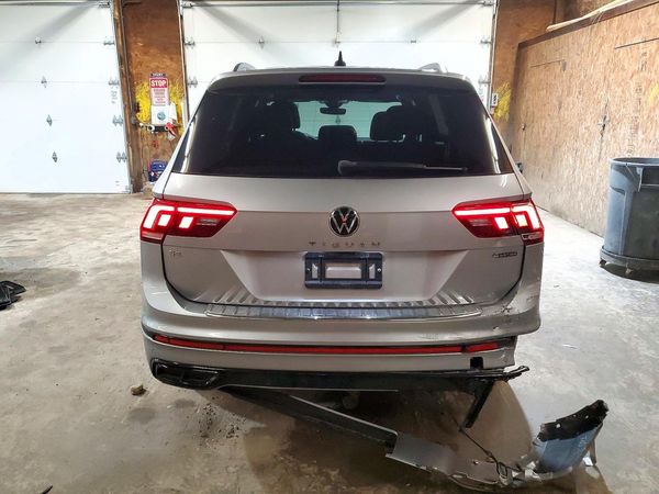 2023 VOLKSWAGEN TIGUAN 4Motion SE R-Line Black — DIRR
