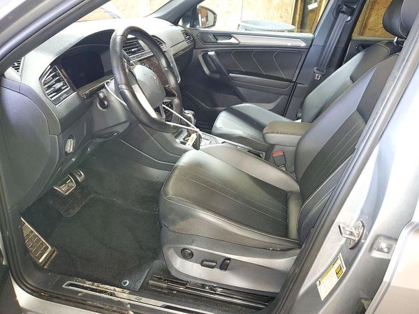 2023 VOLKSWAGEN TIGUAN 4Motion SE R-Line Black — DENT
