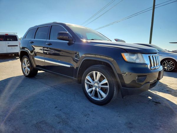 2013 JEEP CHEROKEE Laredo — Passenger 3/4
