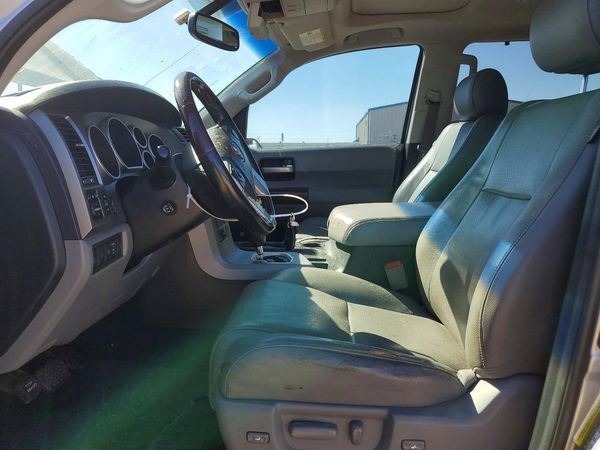 2014 TOYOTA SEQUOIA Platinum Grade — DENT