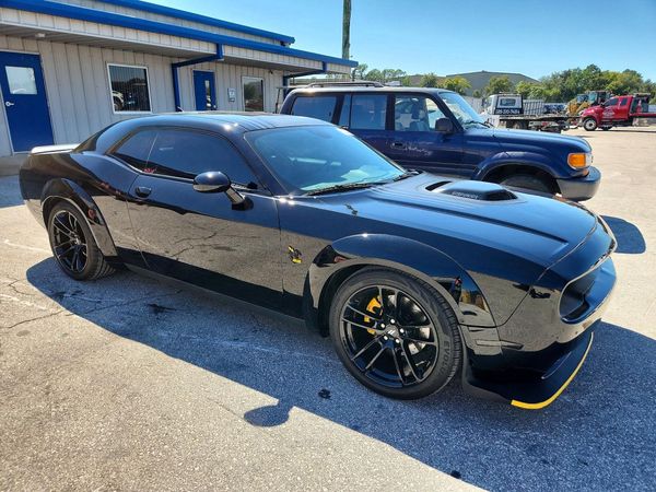 2015 DODGE CHALLENGER SXT Plus — Passenger 3/4
