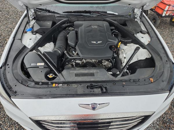 2018 GENESIS G80 — Engine bay