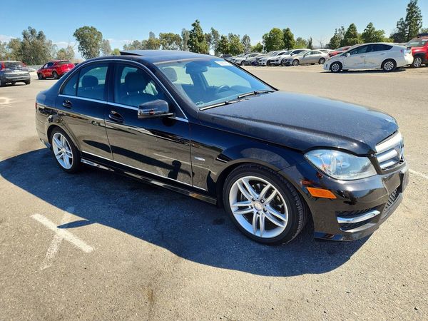 2012 MERCEDES-BENZ C C250 — Passenger 3/4