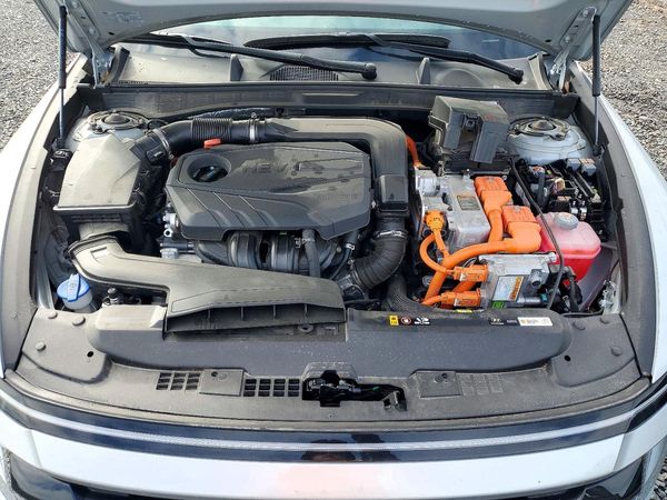 2026 HYUNDAI SONATA Blue — Engine bay