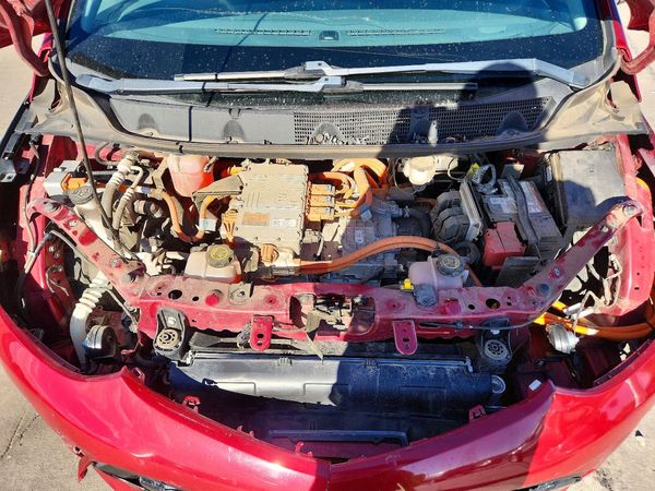 2021 CHEVROLET BOLT LT — Engine bay