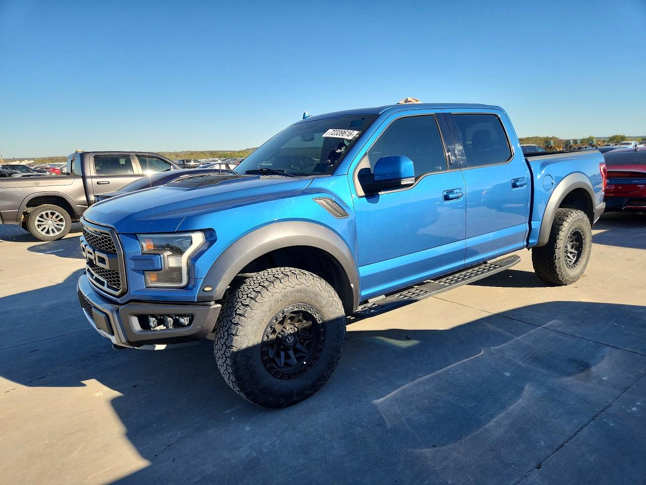 2019 FORD F150 Super Crew - Raptor — Front 3/4