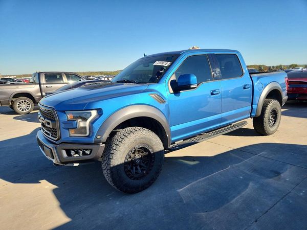 2019 FORD F150 Super Crew - Raptor — Front 3/4