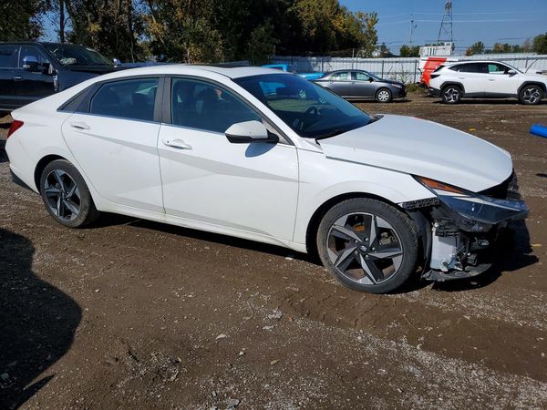 2022 HYUNDAI ELANTRA SEL w/ Premium Pkg — Passenger 3/4