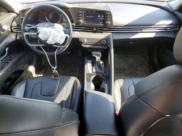 2022 HYUNDAI ELANTRA SEL w/ Premium Pkg — CKPT