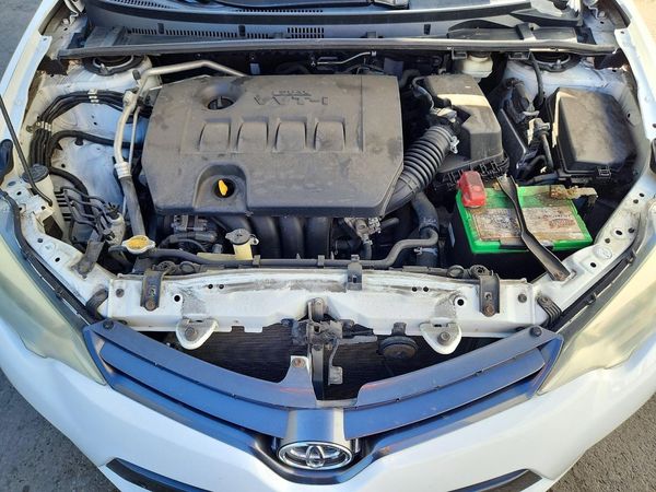2016 TOYOTA COROLLA L/LE — Engine bay