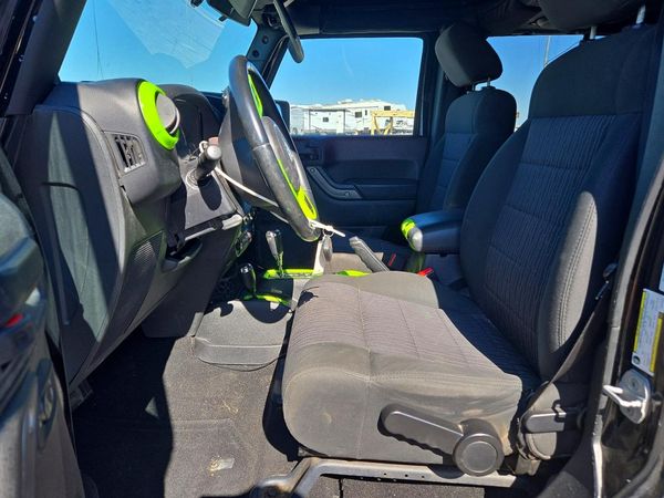2012 JEEP WRANGLER — DENT