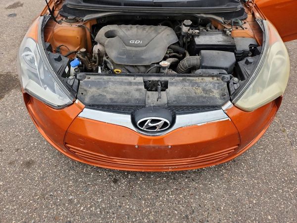 2012 HYUNDAI VELOSTER GLS(Middle grade) — Engine bay