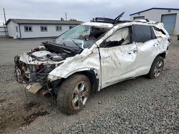 2019 TOYOTA HIGHLANDER Ltd/Ltd Platinum Hybrid — Front 3/4