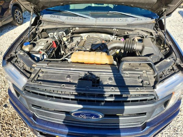 2018 FORD F150 — Engine bay