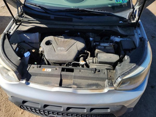 2015 KIA SOUL GL(Middle-low grade) — Engine bay