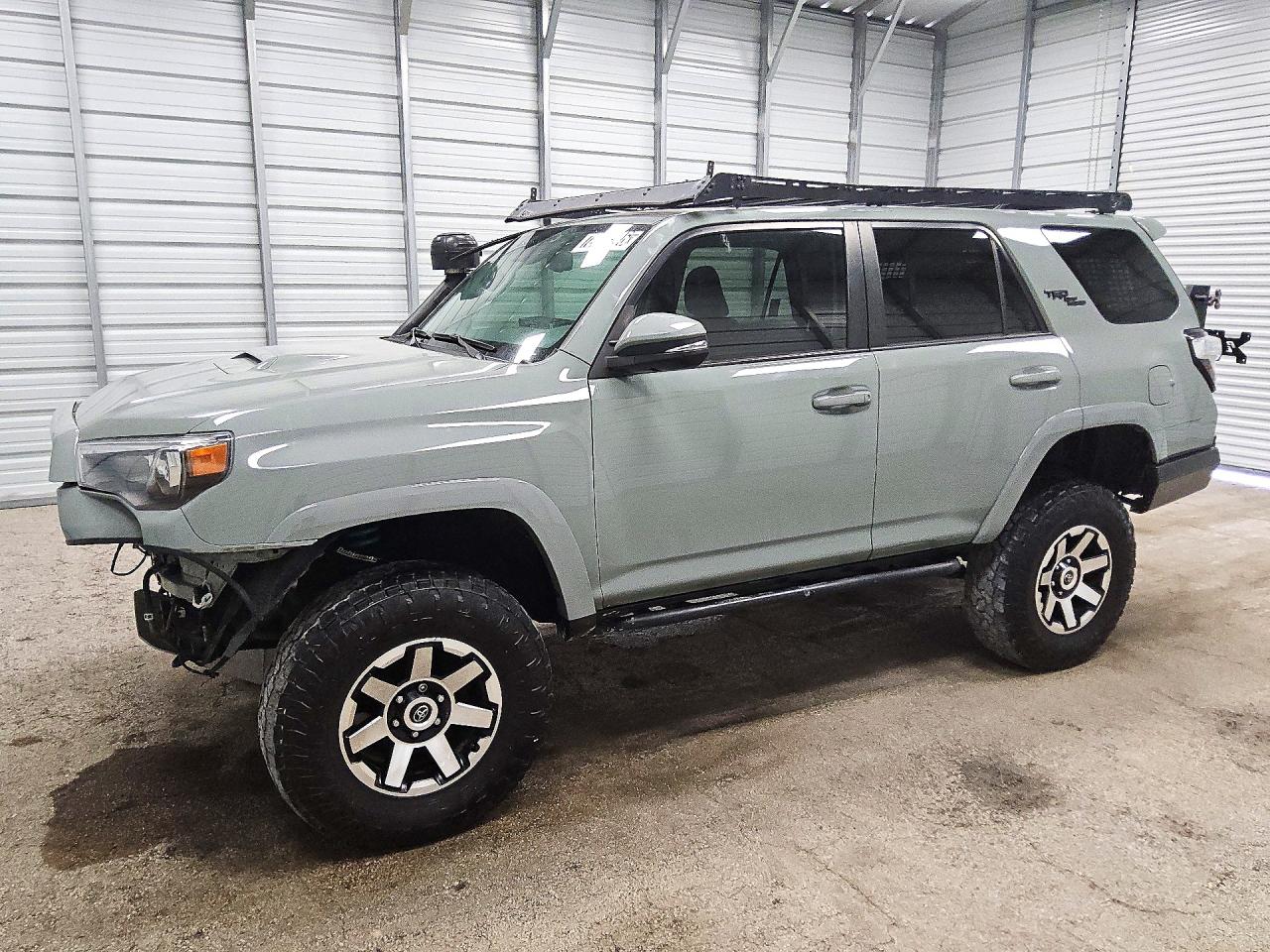 2022 TOYOTA 4RUNNER TRD Offroad Prem — Front 3/4