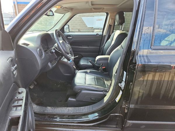 2015 JEEP PATRIOT Latitude — DENT