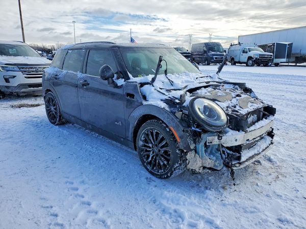 2018 MINI COOPER