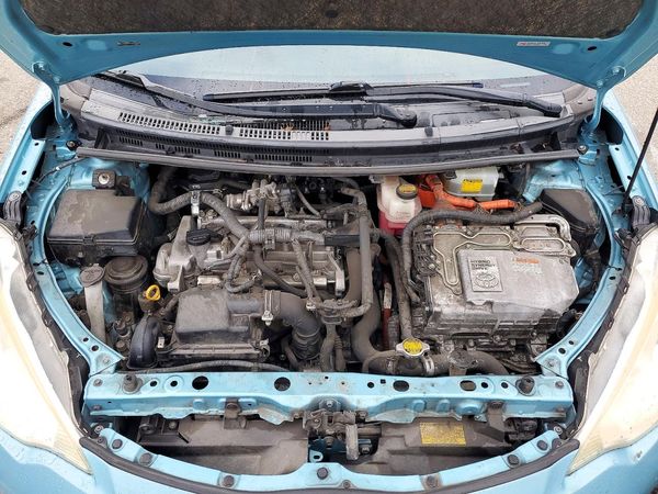 2012 TOYOTA PRIUS — Engine bay