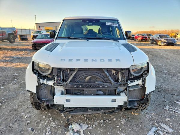 2024 LAND ROVER DEFENDER