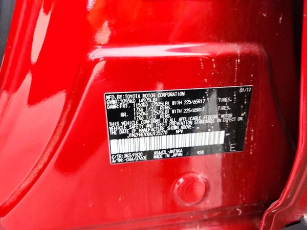 2017 TOYOTA RAV4 LE — VINS