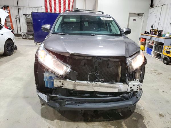 2018 TOYOTA HIGHLANDER LE/LE Plus — DIRF