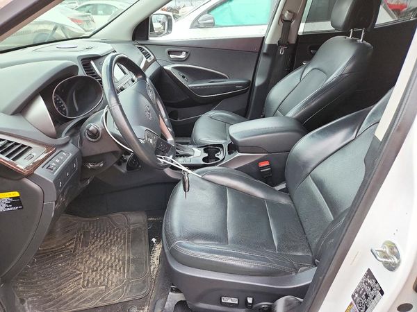 2017 HYUNDAI SANTA FE — DENT