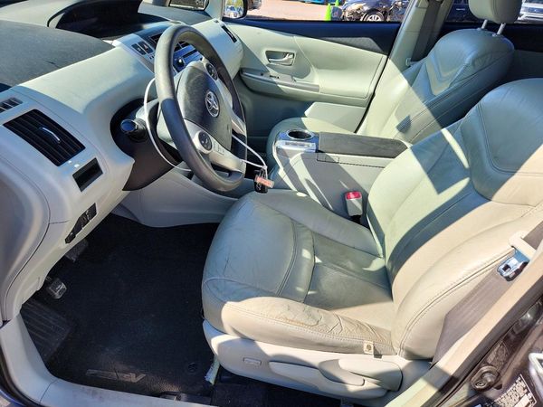 2013 TOYOTA PRIUS — DENT