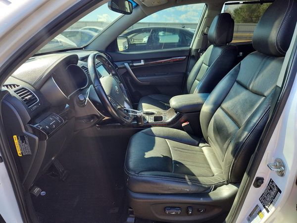 2015 KIA SORENTO TOP — DENT