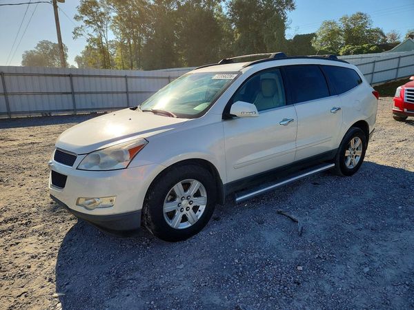 2012 CHEVROLET TRAVERSE 2LT — Front 3/4