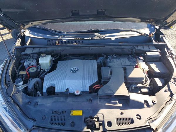 2018 TOYOTA HIGHLANDER Ltd/Ltd Platinum Hybrid — Engine bay