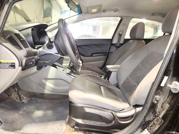 2015 KIA FORTE GL(Middle-low grade) — DENT