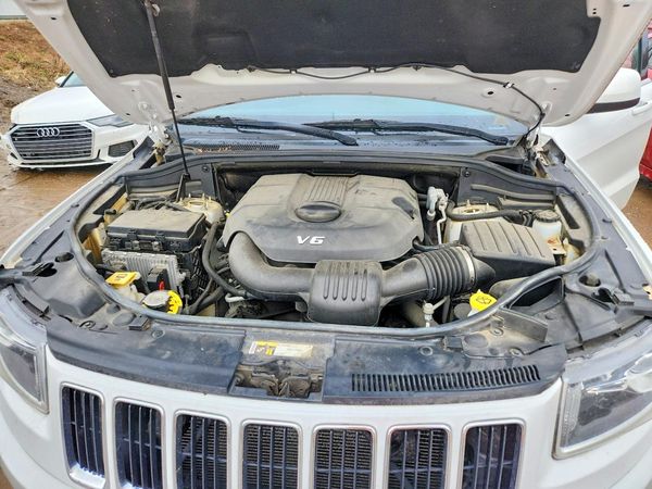 2015 JEEP GRAND CHEROKEE LAREDO 4X4