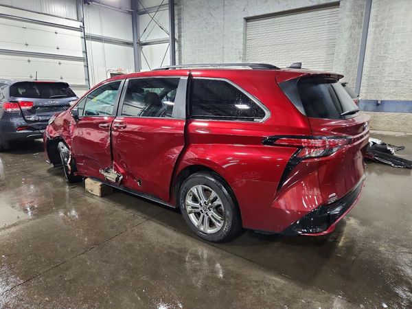 2021 TOYOTA SIENNA XSE Plus Package — DSRA