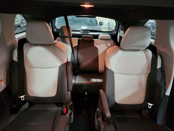 2021 TOYOTA SIENNA XSE Plus Package — SUVN
