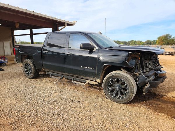 2018 CHEVROLET SILVERADO Custom — Passenger 3/4