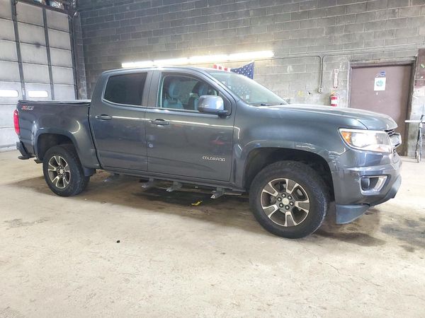 2016 CHEVROLET COLORADO Z71 — Passenger 3/4