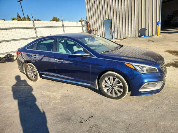 2015 HYUNDAI SONATA — Passenger 3/4