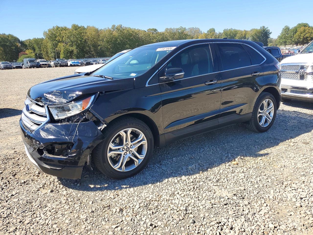 2018 FORD EDGE Titanium — Front 3/4