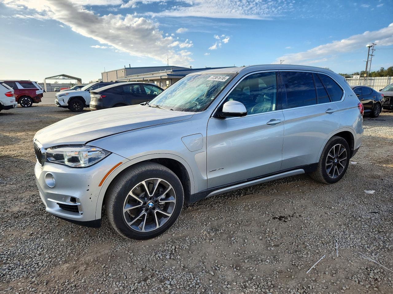 2017 BMW X5 xDrive40e — Front 3/4