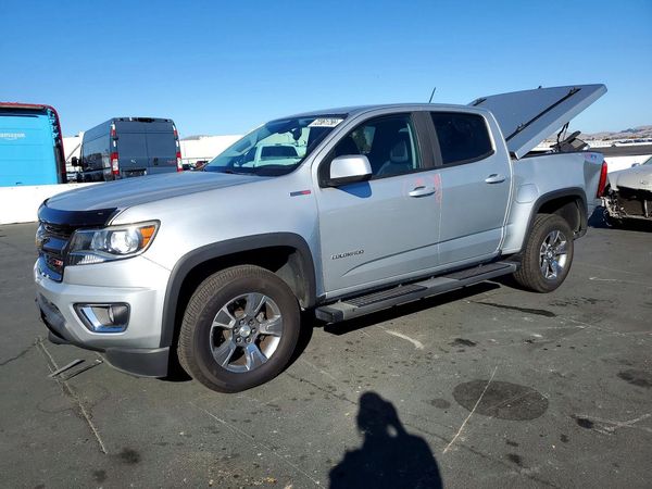 2018 CHEVROLET COLORADO Z71 — Front 3/4