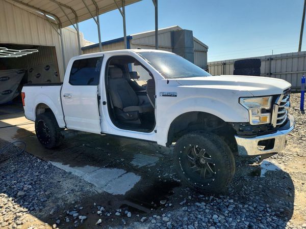 2017 FORD F150 SuperCrew — Passenger 3/4