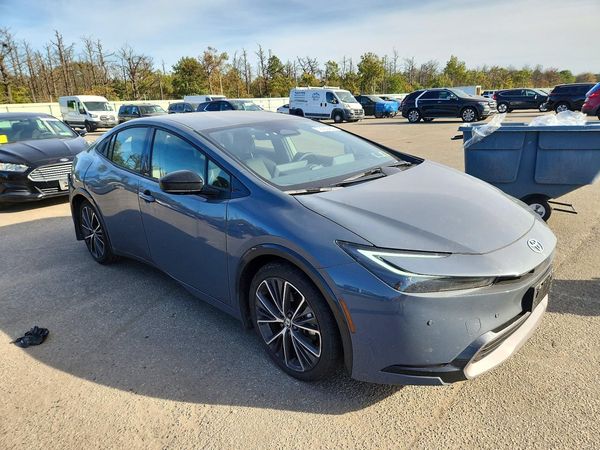 2026 TOYOTA PRIUS — Passenger 3/4