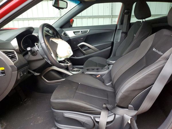 2017 HYUNDAI VELOSTER — DENT