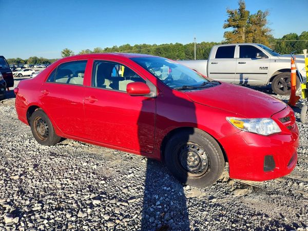 2013 TOYOTA COROLLA — Passenger 3/4