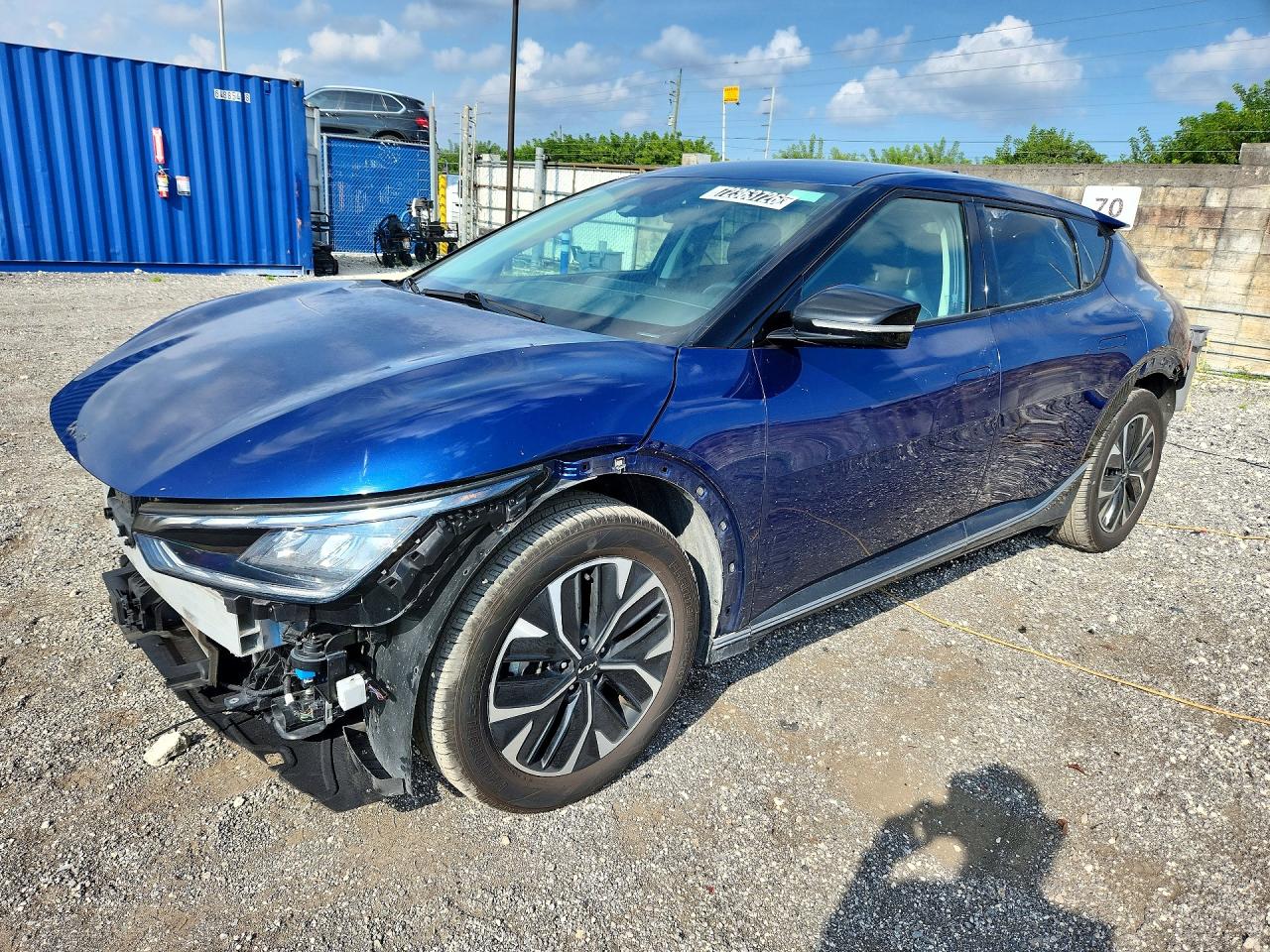 2024 KIA EV6 Light, Wind — Front 3/4