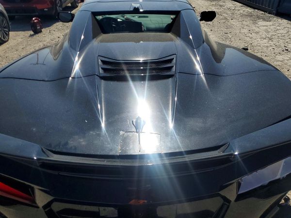 2021 CHEVROLET CORVETTE Preferred 2LT — Engine bay
