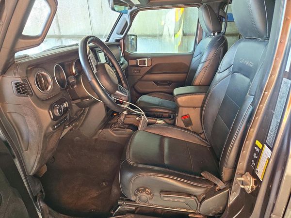 2021 JEEP WRANGLER — DENT