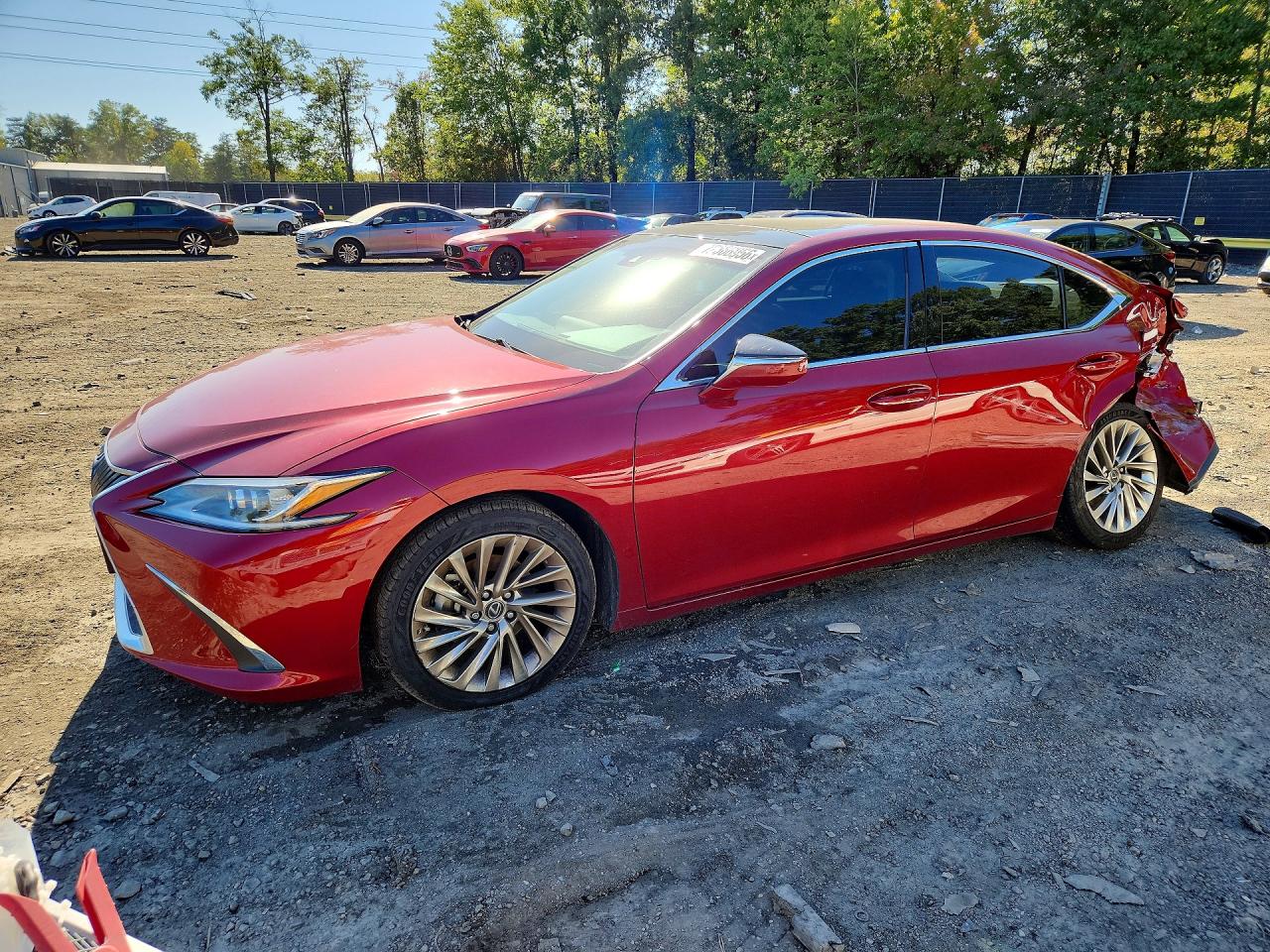 2020 LEXUS ES 350 Luxury — Front 3/4