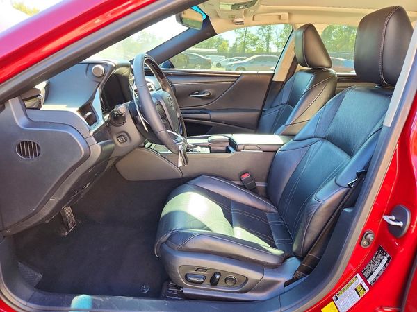 2020 LEXUS ES 350 Luxury — DENT